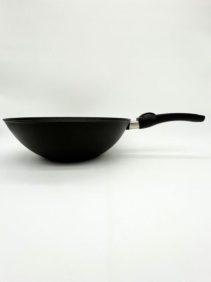 SKK Lightweight titanium wok 30cm - side view