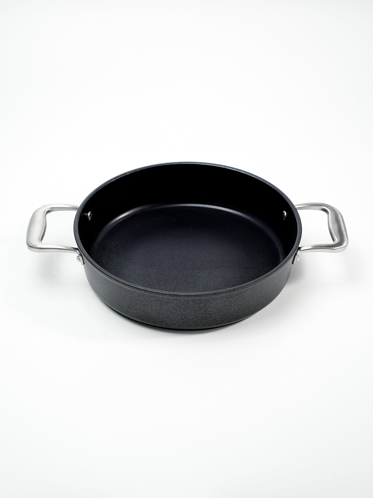SKK Lightweight round serving pan without lid showing non-stick interior